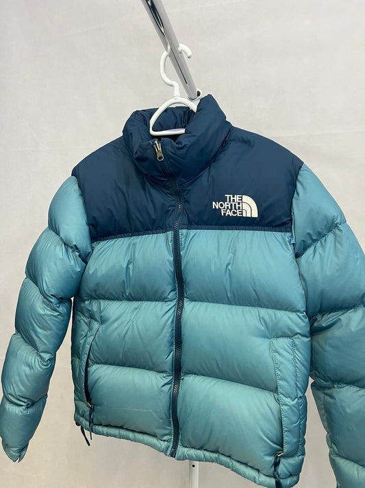 The North Face Womens 1996 Retro Nuptse 700 (M)