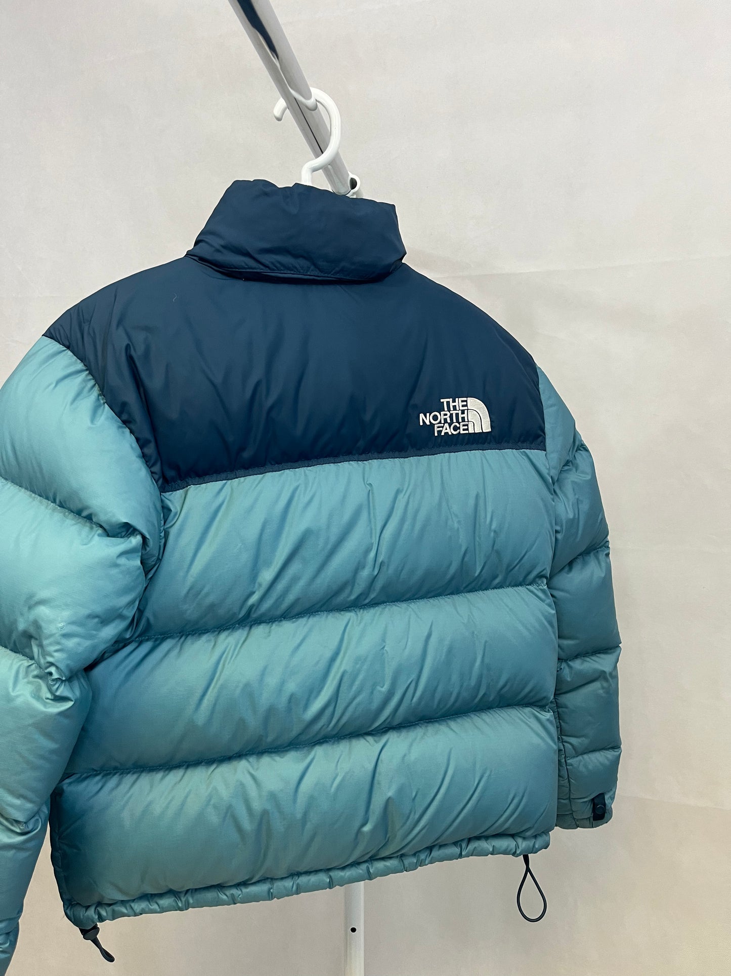 The North Face Womens 1996 Retro Nuptse 700 (M)